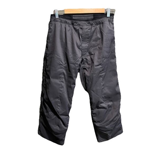 Arc'teryx Black Gray Insulated Men's Activewear Capri Pants Size S/P - Picture 1 of 4